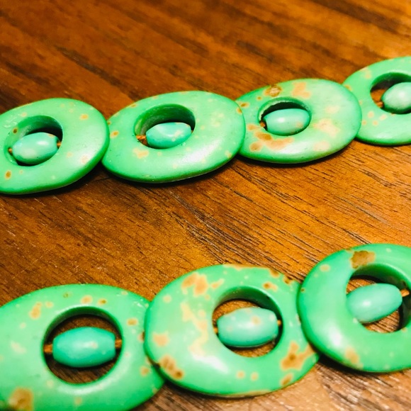 Vintage green stone necklace - Picture 5 of 7